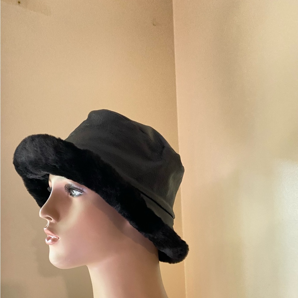 Wilson's Leather Kids Leather Hat Black Faux Fur Trim Satin Lined